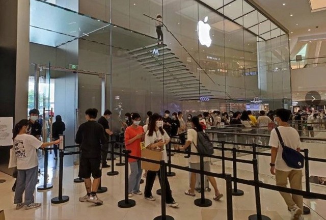 苹果厉害，一块抹布卖出145元，中国的消费者真的有钱没处花？