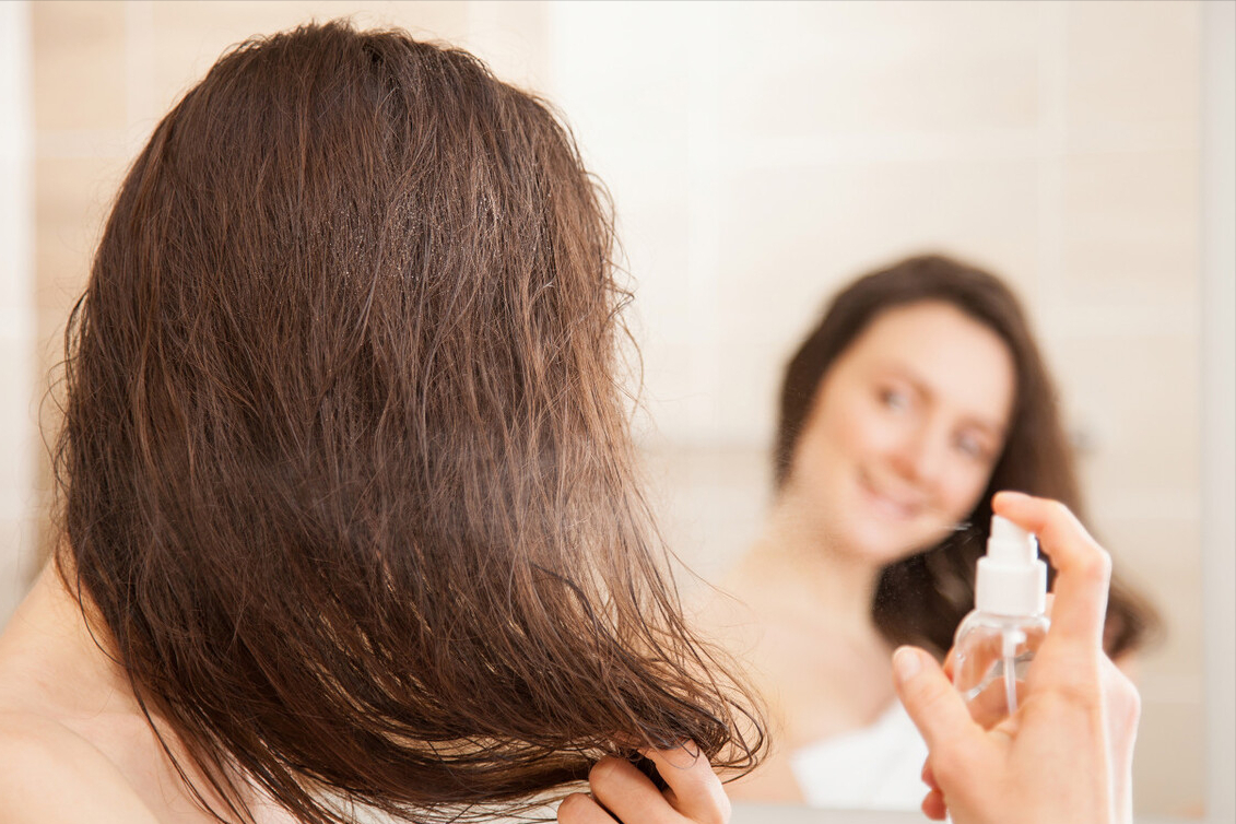 发膜和精油有啥区别？头发受损干枯毛躁，适合用发膜还是精油？