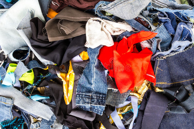 回收旧衣服赚钱的方式有哪些？目前回收多少钱一吨？这里有答案