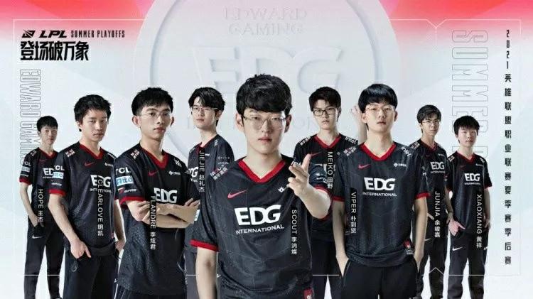 2021英雄联盟，中国战队EDG击落韩国战队DK，夺得全球总冠军
