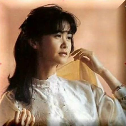 日本国宝级歌手，七十多首歌被翻唱，不婚不嫁，中岛美雪有多绝？