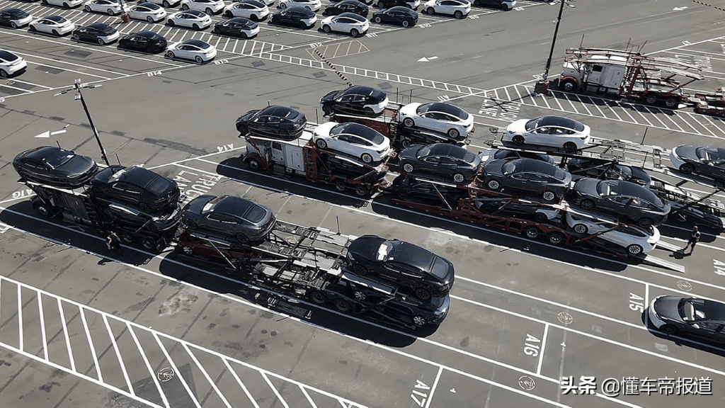 延迟4个月终于交付？首批特斯拉Model S Plaid出厂图曝光