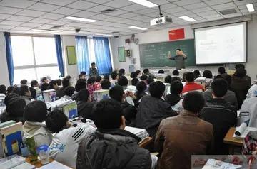 我，深圳的在编教师，告诉你老师能拿多少月薪，福利待遇如何