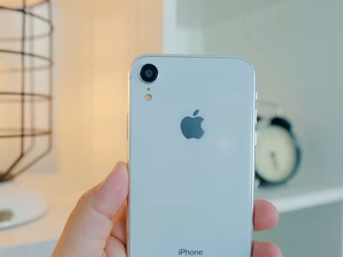 全新三款iPhone X基本确认，6.1寸LCD屏最值得入手