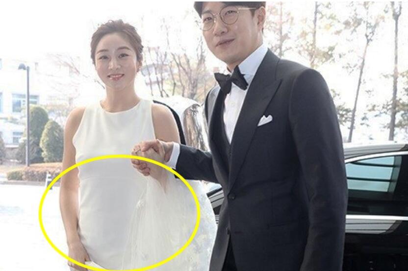 盘点嘴硬否认未婚先孕后翻车的韩国艺人夫妇