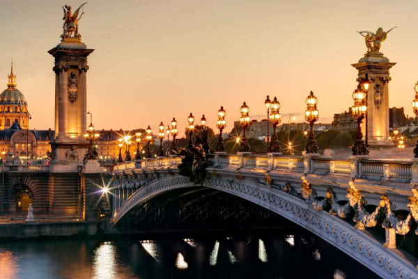 法国第一大城市巴黎，在中国是什么水平？差的不是一些
