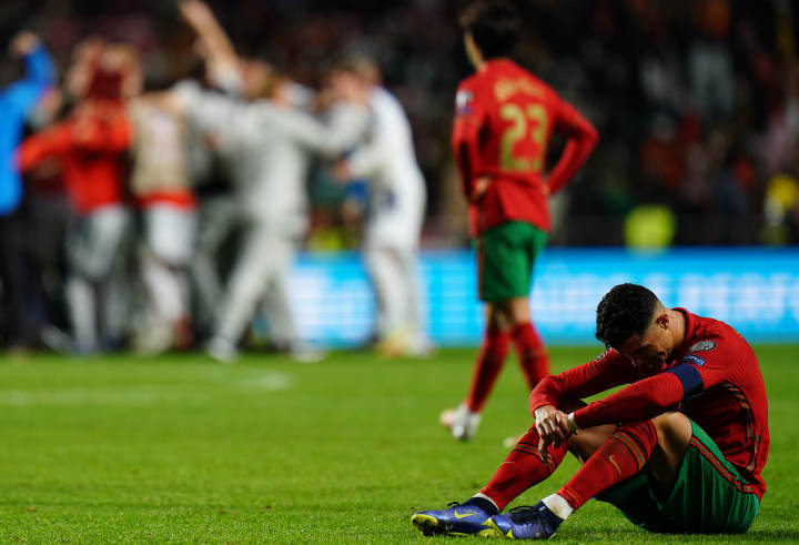 3次射门0射正，36岁的C罗真老了！葡萄牙遭绝杀无缘直通世界杯