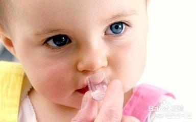 婴儿感冒鼻塞怎么办,8个多月宝宝感冒鼻塞怎么办？