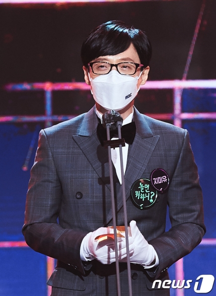 “国民MC”刘在石确诊新冠肺炎，韩国演艺界再次进入紧急状态，