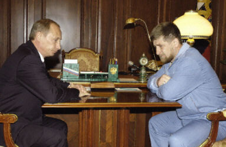 车臣总统小卡德罗夫，为何总是誓死效忠普京？