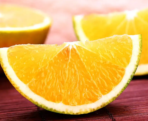 每天坚持吃一个橙子，酸酸甜甜营养高，关键还便宜