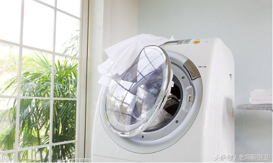 滚筒洗衣机在家也能自己清洗，这个窍门可以省下150元上门清洗费