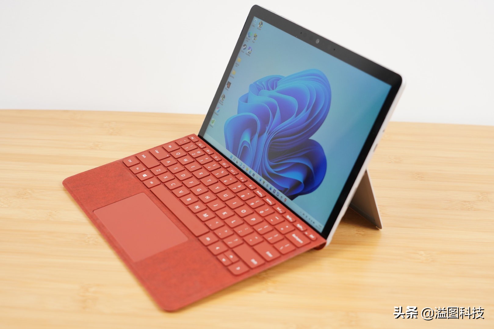 最轻便的Windows11平板 微软Surface Go 3评测