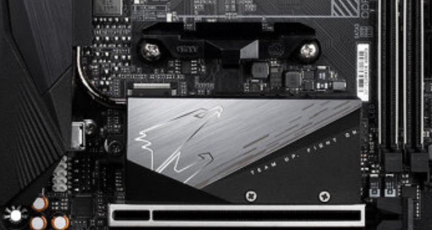 「装机」ITX电脑主机与AMD 3700X锁频降压、散热器风扇转速调整