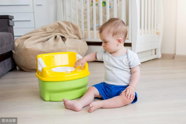 如何给宝宝选坐便器？这4种坐便器，看你家宝宝适合哪种