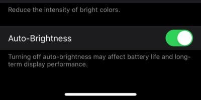 如何在iOS中禁用自动亮度，关闭自动亮度会稍微节省电池寿命
