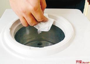 清洗饮水机最简单办法，快速清洗饮水机内部的小妙招