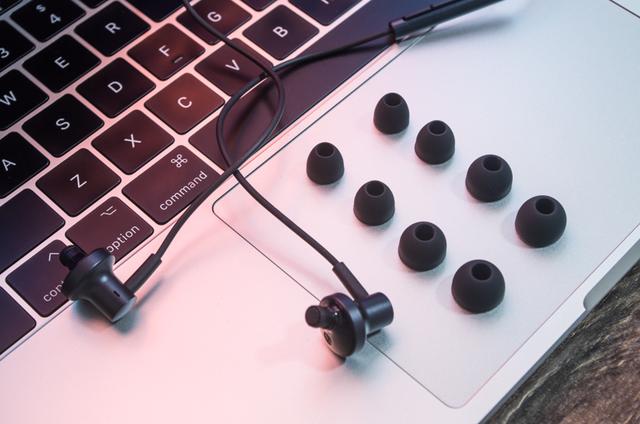 小米圈铁耳机2评测：定位清晰、高性价比的实用派
