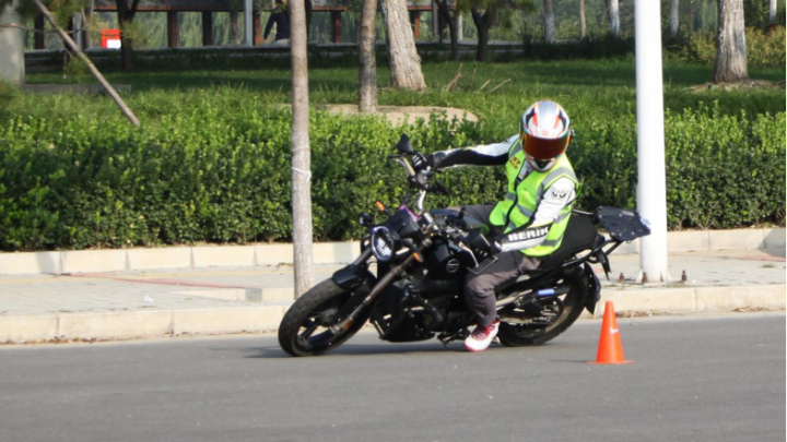 令人纠结的“网红”——启典KD150-G1中国摩托车联合测评