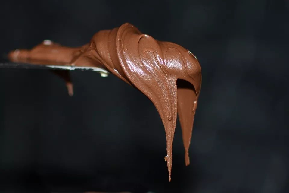 生巧不能直接吃？非也！5个方面告诉大家什么是生巧克力