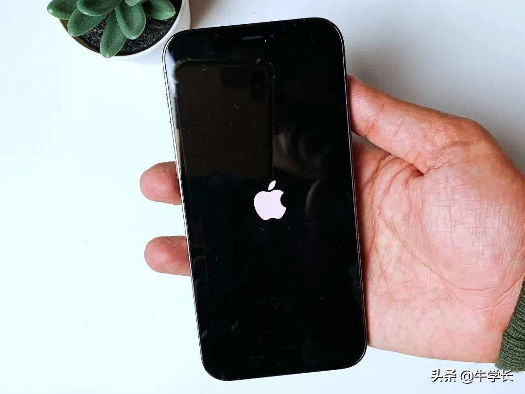 iphone7白苹果黑屏循环怎么办（目前最完美的白苹果修复方式）