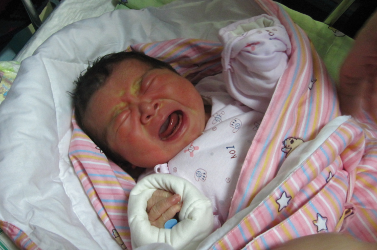 婴儿刚出生时4种哭声，暗示不同“小脾气”，你的娃表现怎样？