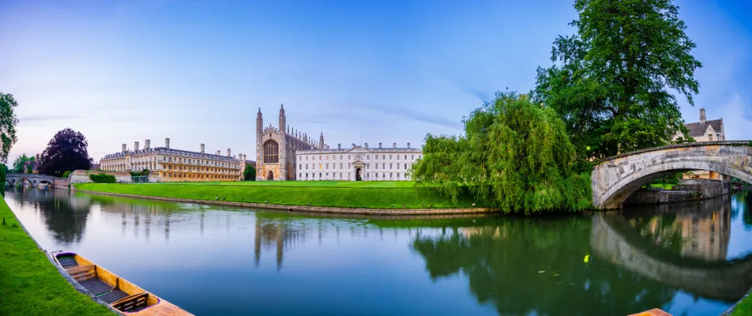 英国当地公认最好的四所大学，也是顶尖贵族大学，附加个隐藏学校