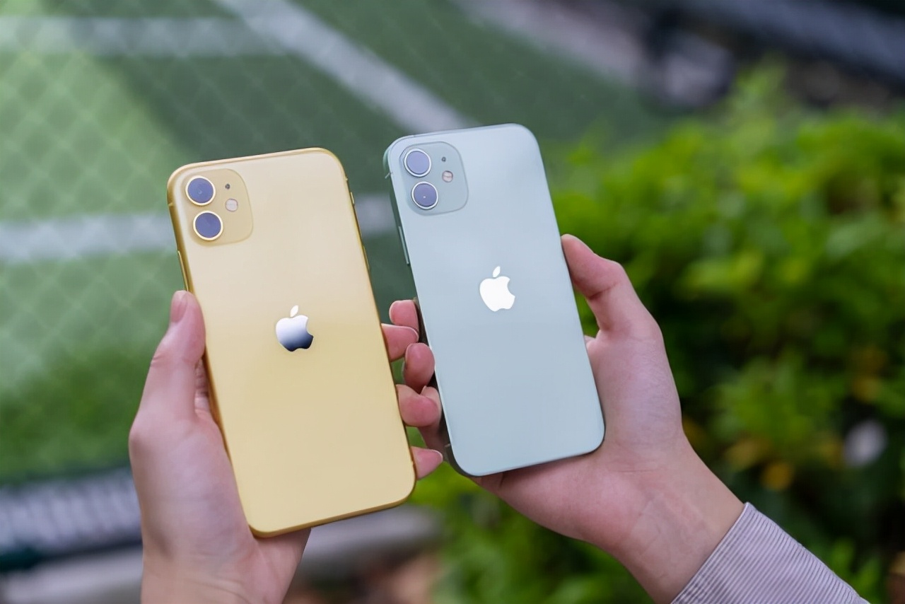 苹果买哪款好性价比高（苹果值得入手的手机排名2021）