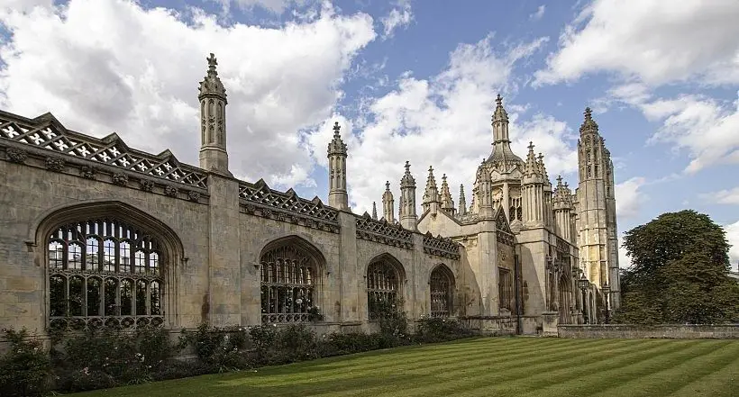 古朴的英国剑桥大学建筑风景图片
