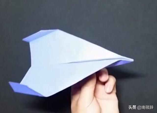 如何折纸飞机，怎样让纸飞机长时间停留空中
