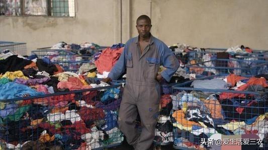 回收旧衣服一年赚200万(回收旧衣服怎么销出去)