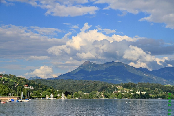 瑞士十大受欢迎的景点(瑞士哪个地方风景最美)