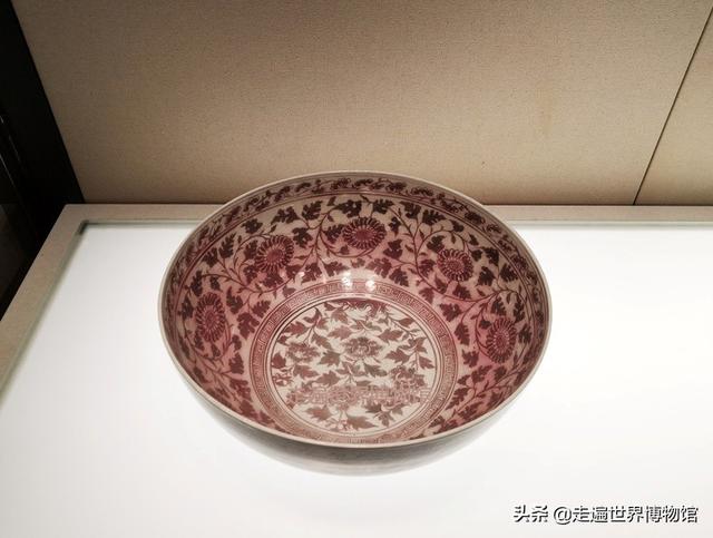 中国红瓷器最早出现于什么地方