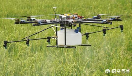 现在在农村买个无人机给农作物打药能挣钱吗？(打药无人机多少钱一台？)
