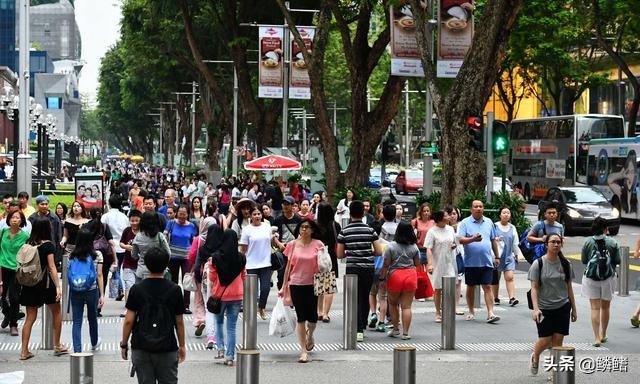 新加坡人均收入? 人均GDP达6.5万美元