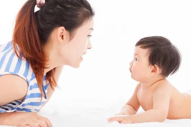 婴儿多久会说话正常语言
