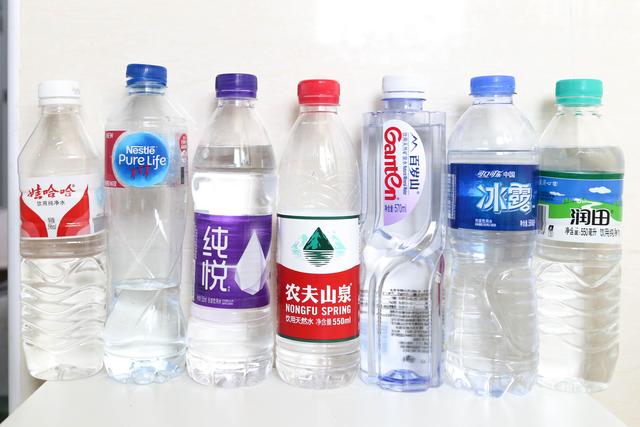 瓶装纯净水哪个牌子水质最好(瓶装水是纯净水还是矿泉水)