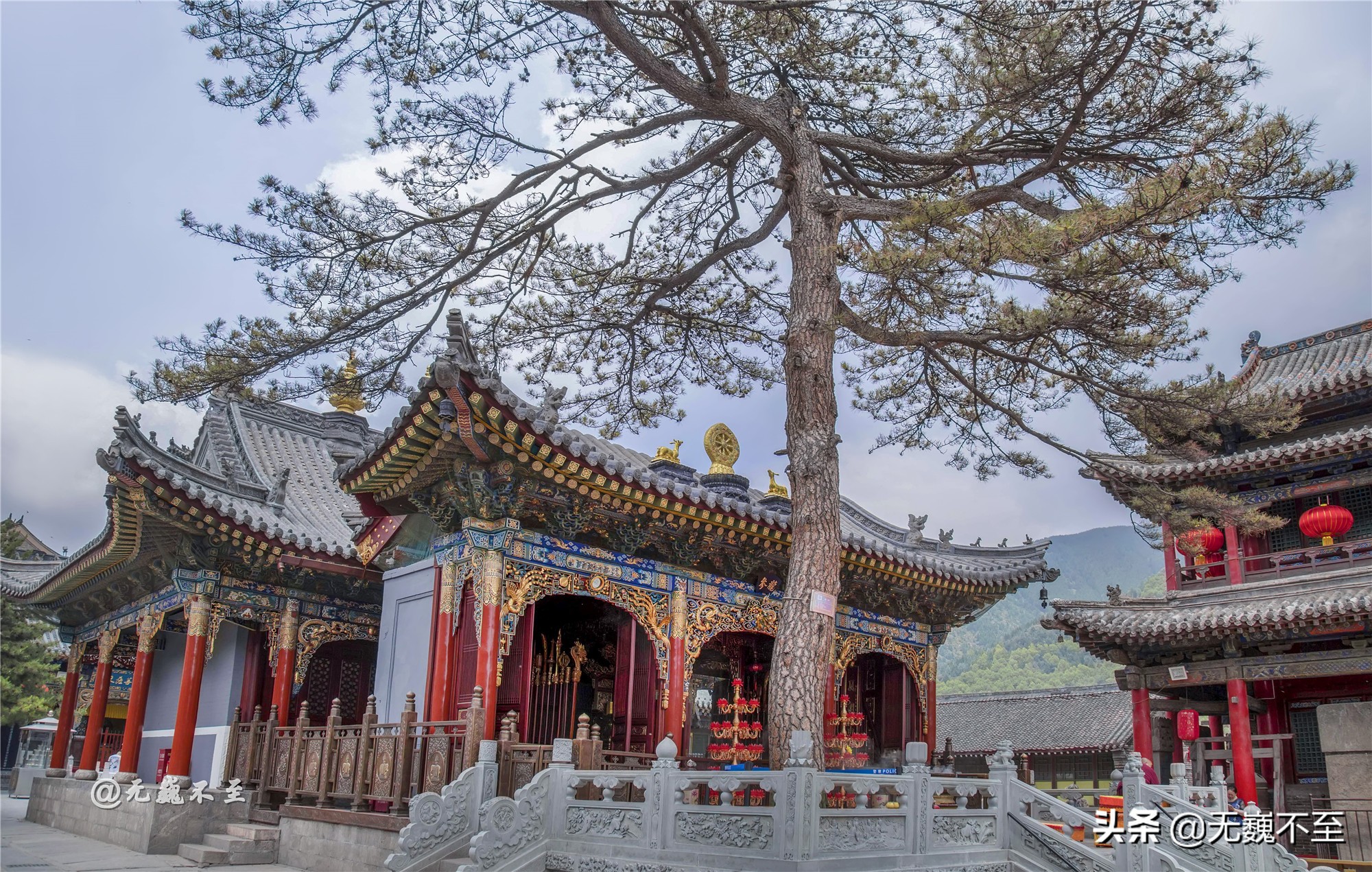 四大佛教名山之首的五台山，据说这座寺庙有求必应，香火最旺