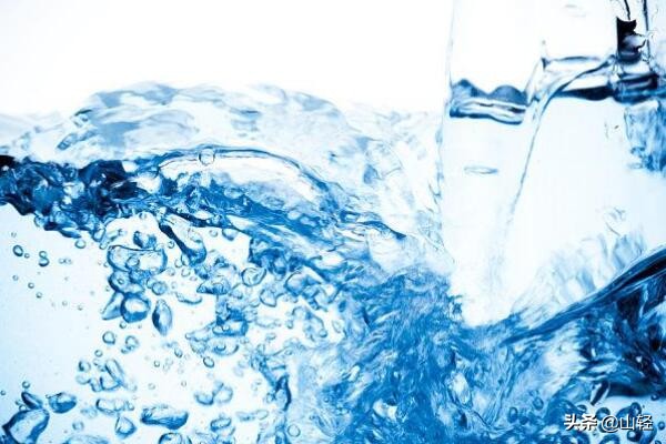 我们熟悉的水，是凉性还是热性，纯净水和自来水的性质