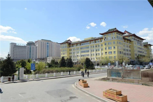 全国十大心血管病科医院排名:华西医院第9 第8北京老皇城内