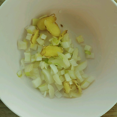 小菜豆腐汤的做法（一定要收藏的白菜豆腐汤简单零失败）