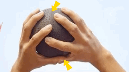 前掷实心球的动作要领（投掷实心球必备的训练技巧）